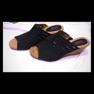 New! Black Wedges Size 8.5